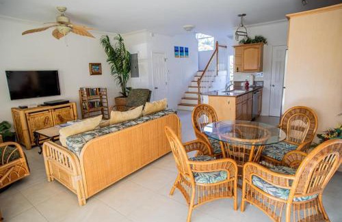 Grace Bay Apartment | GRACEBAY TOWNHOMES B3, 5 minutes walk to gracebay beach