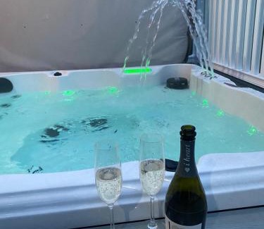 Allerthorpe House | Graceland Lodge with Hot Tub