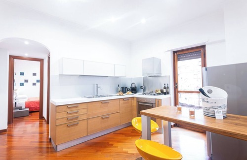 Tuscolano Apartment | Graffiti Sweet Home:the perfect place for those who want a comfortable stay