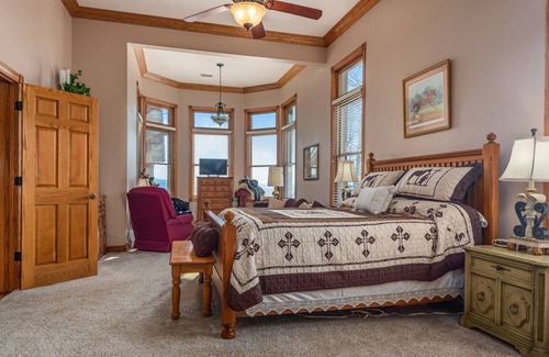 Compton House | Gramakk's Sunset Retreat would like to share the view and sunsets we enjoy daily