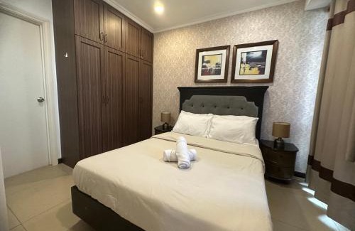 Downtown Apartment | Gramercy Residences 46th Floor 1 Bedroom Sunset View