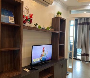 Downtown Apartment | Gramercy Residences 46th Floor 1 Bedroom Sunset View