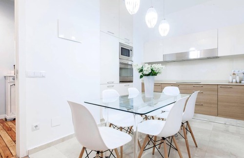 Centro Apartment | Gran Vía Moon - 2-bedroom apartment in the city center