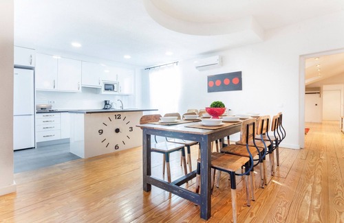 Centro Apartment | Gran Via Terrace apartment in Madrid