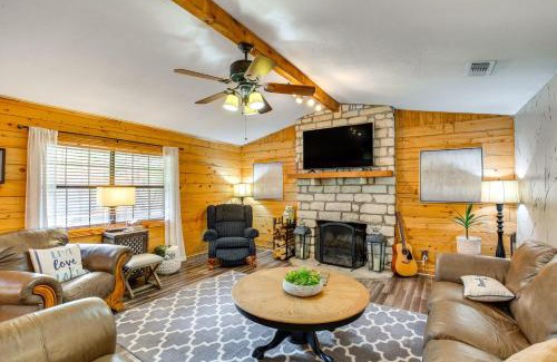 Granbury House | Granbury Home with Waterfront Deck 5 Mi to Downtown