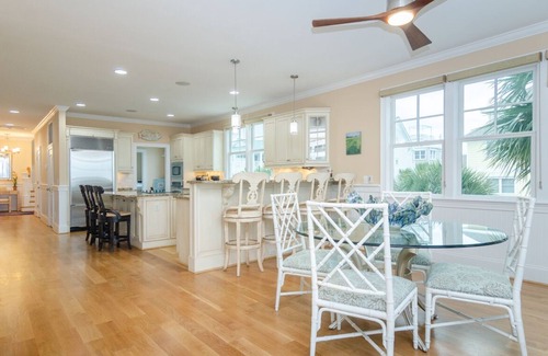 Wrightsville Beach House | Grand 5BR oceanfront home w private beach access!