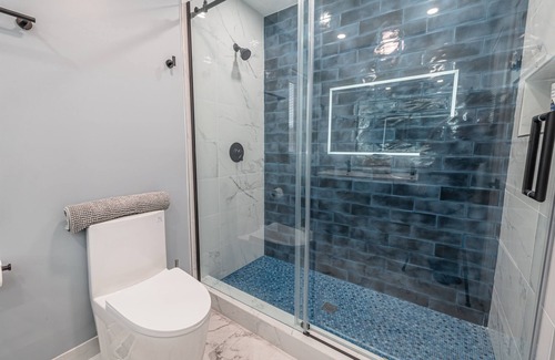 Stroudsburg Villa | Grand 9BR scale Pool House with hidden room