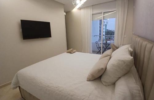 La Ville Haute Apartment | Grand et Bel Appartement proche Corniche