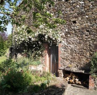 Andouque House | Grand gîte pour 18 personnes dans la campagne tarnaise