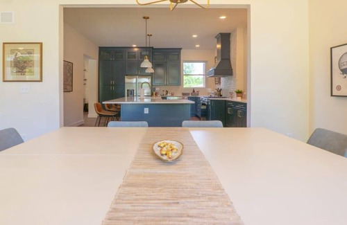 Central West End House | Grand "La Chambre" in CWE | 5BR 4BA/ABODEbucks