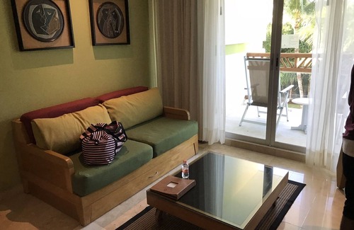 Villa Juarez Hotel | Grand Luxxe - 5 Diamond Resort!