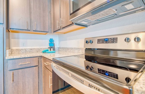 Gainesville Apartment | Grand Two Bedroom Two Bathroom Apartment with Balcony