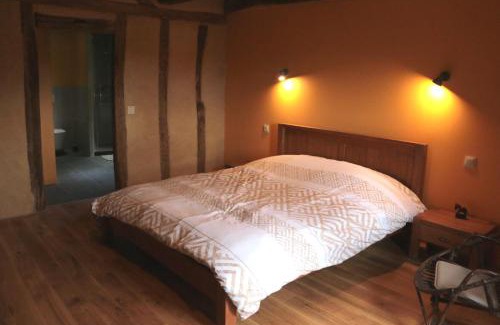 Saint-Cirgues House | Grande maison de caractère en pierres -superbe vue