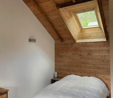 Saint-Martin-de-Queyrieres Ski Chalet | Grande Maison à la montagne du Rif d'Oriol