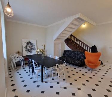 Tain-l'Hermitage House | Grande Maison meublée tout équipé Wifi, Télé, Billard - Demeure de 196 m2 à Tain l'hermitage - 5 Chambres - 12 Couchages
