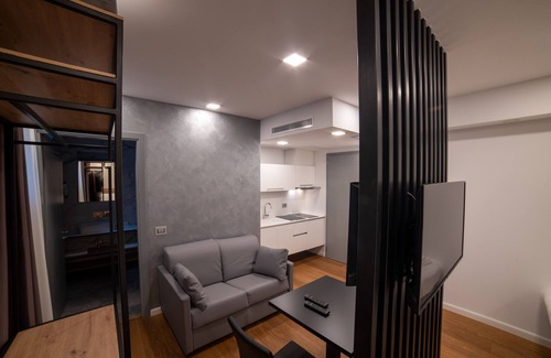 Segrate Hotel | GRANDI 32 Boutique Residence