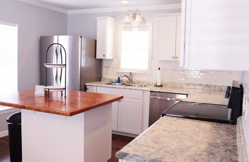 Sayles Blvd. Area House | Grandma’s cottage- centrally located