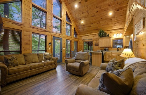 Broken Bow Cabin | Grandview ~ Riverfront with play set, hot tub, kayaks and outdoor patio