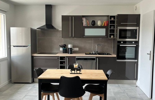 Lagny Cottage | Grange Entièrement Rénovée Dans un Endroit Calme et Paisible à la Campagne