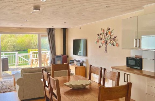 South Cerney Cabin | Grange Lodge