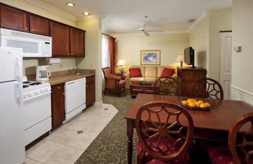 Port Saint Lucie Condo | Great 1BD resort condo in Port Lucie with great amenities including pool