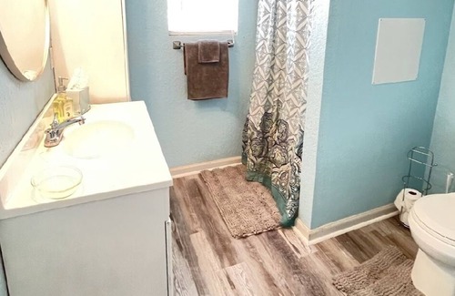 Matagorda House | Great house with big porch overlooking beach