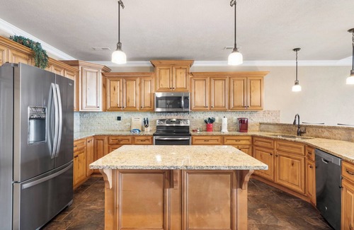 Indian Point Condo | Great Lake Views in Spacious Luxury Condo at Treehouse 1402! Free Tickets to Branson Attractions!