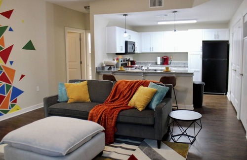 Killeen Apartment | Great location! 6 mins to Ft. Cavazos. More amenities than a hotel. Pet-loving!