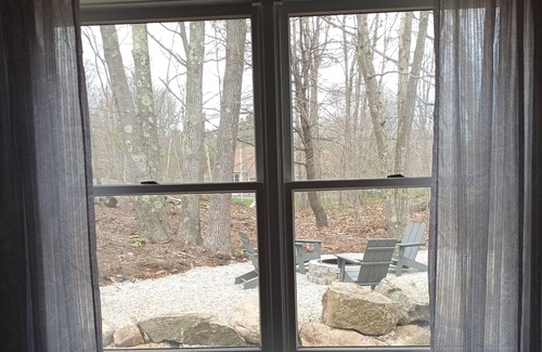 Biddeford House | Great Location! Very Close to UNE, KBPT, OOB, Biddeford Pool, Sleeps 6