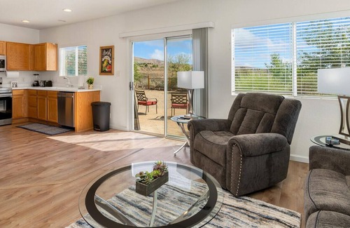 Northwest Reno House | Great Modern 2-Story Home in Reno