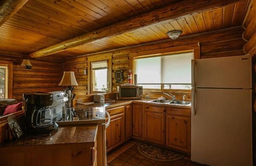 West Glacier Cabin | Great Northern Resort