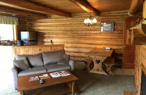 West Glacier Cabin | Great Northern Resort