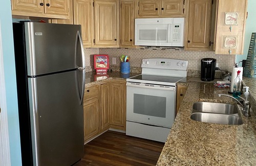 Gulf Shores House | Great value - 3 full baths, pool, tennis, deeded beach access