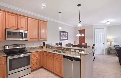 Ole House | GREAT VALUE* 5 star amenities* Your Naples Vacation starts here, just get here!