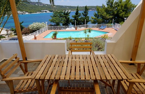 Kontos House | Greek villa with sea & pool view