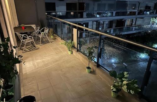 Sector 3 Apartment | green apartment 214 with private PARKING