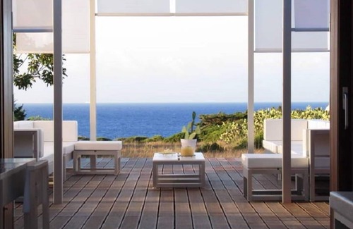 Ustica Villa | Green house