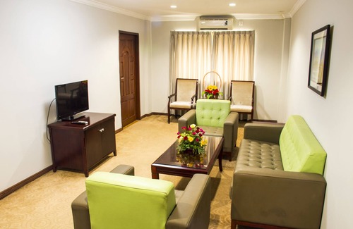 Bahan Hotel | Green Leaf Hotel