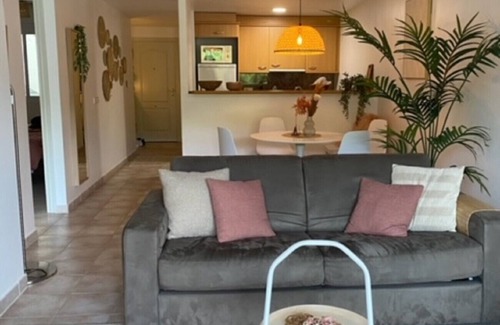 Pals Apartment | GREEN MAR D 202
