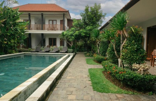 Kemenuh House | Green Papaya House