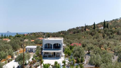 Galatas House | Green Poetree Houses