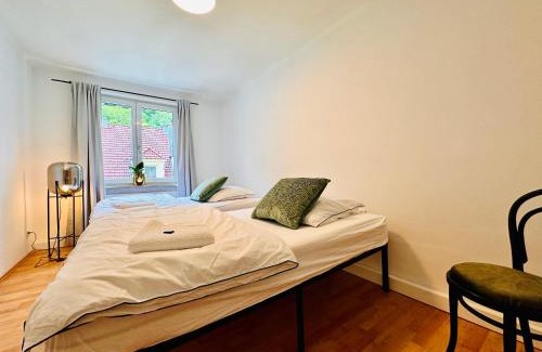 Schottwien Apartment | Green Room