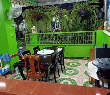 Betong Villa | Greenhouse homestay betong