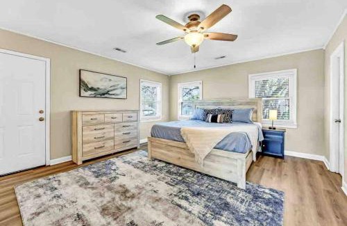 Greensboro Apartment | Greensboro Get-together, K Bed, Secret Playroom
