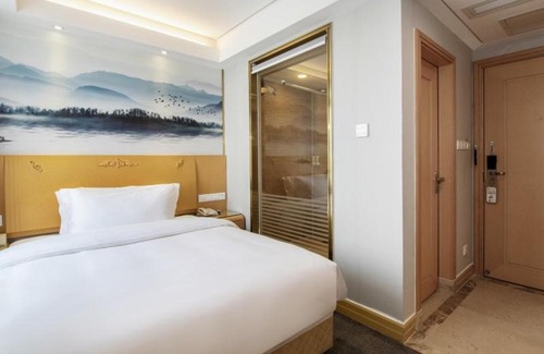 Futian CBD Hotel | GreenTree Eastern Hotel Shenzhen Futian Civic Center Jingtan Subway Station