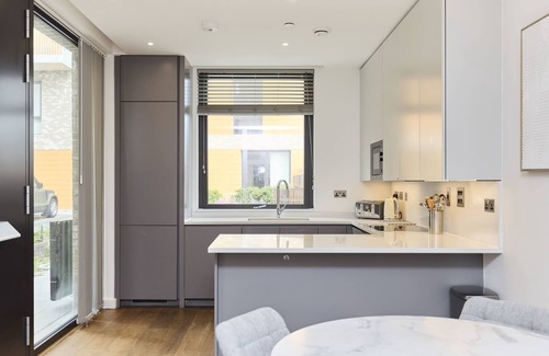 Peninsula Apartment | Greenwich Link Residence