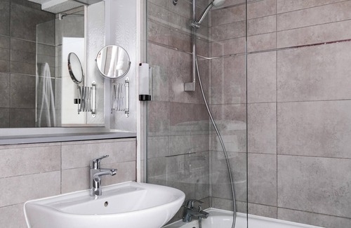 Massieux Hotel | greet Hotel Massieux Lyon Nord