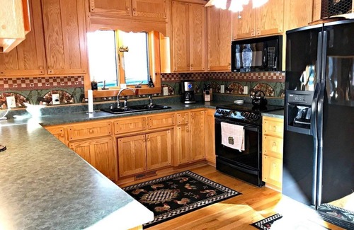 Peak Creek House | Greyson's River Ridge Retreat - Laurel Springs, NC