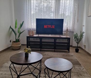 Niederzwehren Apartment | Grimm Apartment 2