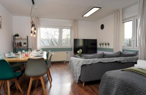 Rohrbach Apartment | Große, gemütliche 4-Zimmer-Ferienwohnung mit guter Verkehrsanbindung im Süden von Heidelberg